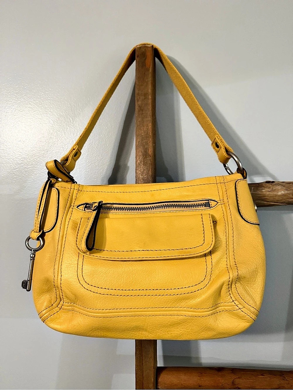 Vintage Fossil Yellow Pebbled Leather MultiPocket Shoulder Bag Key Charm Y2KVibe